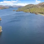 4 Bed In Water Yeat Oc-c30989 Feriehus